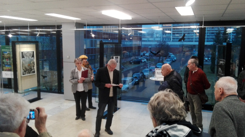 Vernis� v�stavy �Stipendist� 1968�, kter� se konala 6. ledna 2020 na Farmaceutick� fakult� UK v Hradci Kr�lov� v Galerii Na most�.